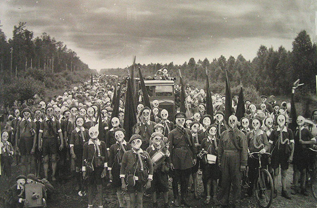 Old Mysterious Photos that will Haunt Your Dreams.