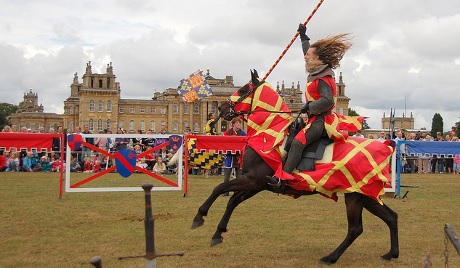 Jousting season begins at Blenheim Palace