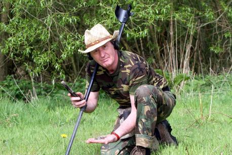 Metal detector man’s Roman coins find