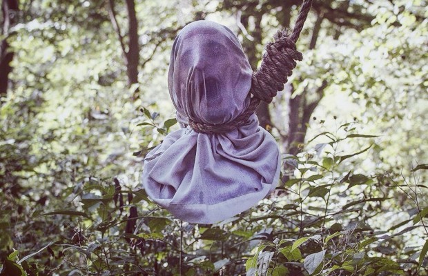 Terrifying Photos Look Like They’re Capturing Ghosts –