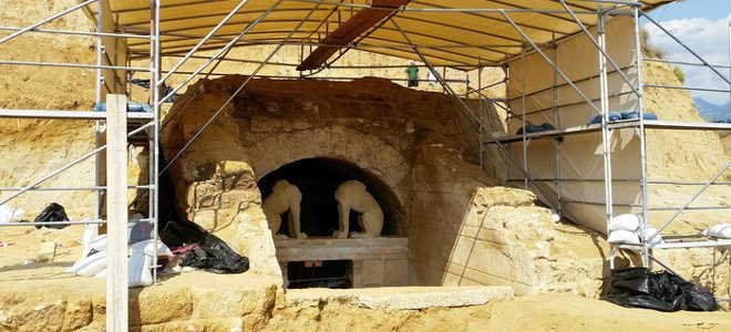 Historically Significant People Who May Be Buried in Amphipolis
