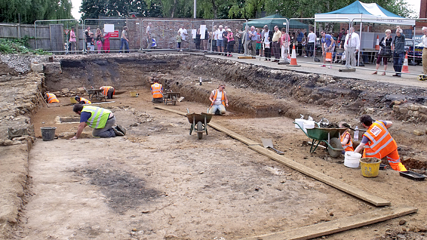 Archaeologists find beer and pizza ovens from Northampton brewery 800 years ago