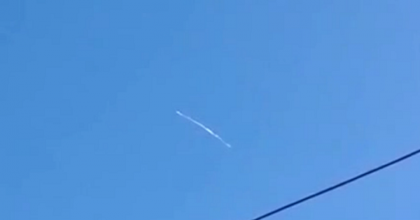 UFO’s Creation? Mysterious Strands Of ‘Alien Angel Hair’ Captured Falling From Sky In Portugal, Residents Baffled VIDEO