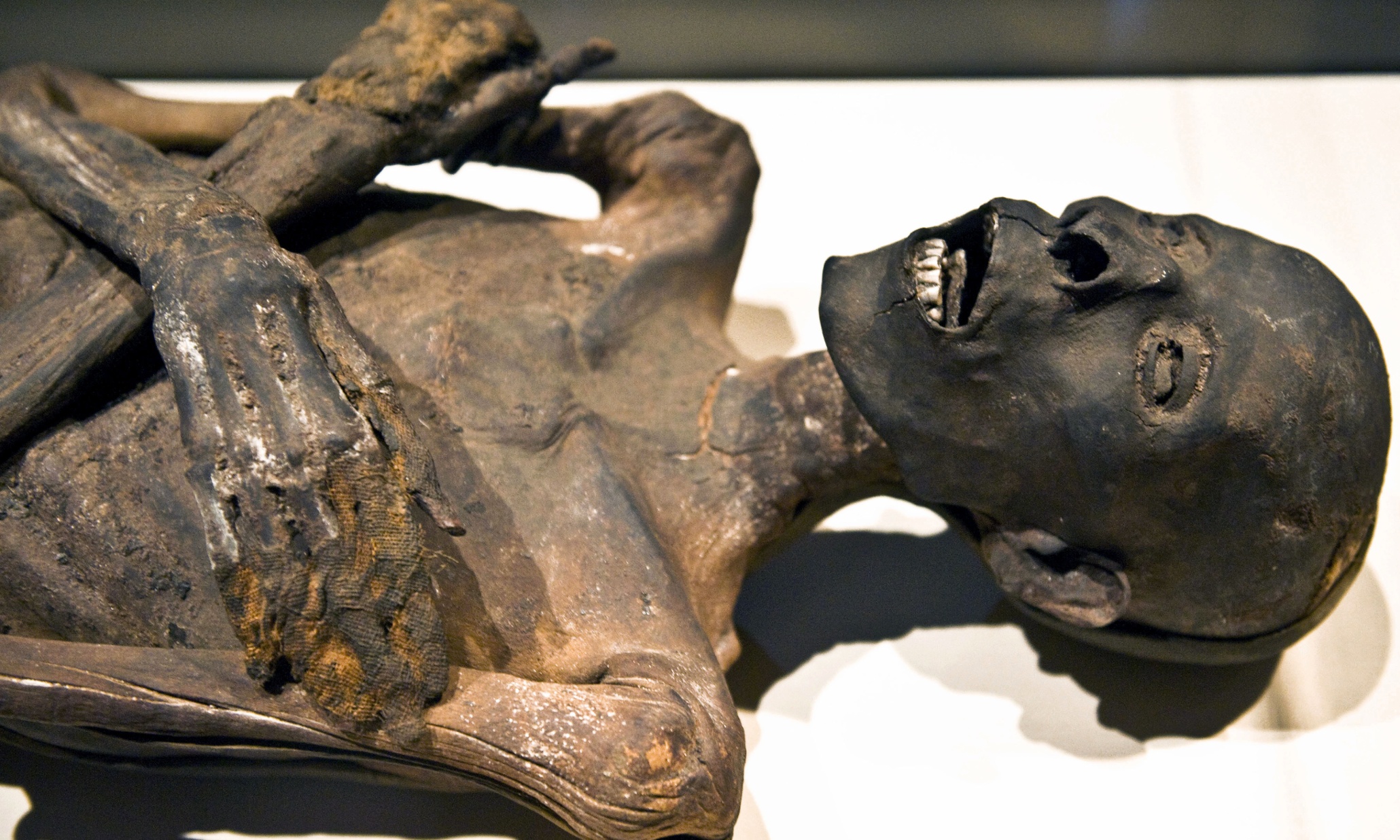 How bronze age Britons mummified the dead